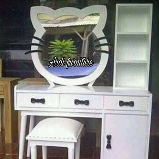 Meja rias karakter hello kitty putih duco,tolet kayu jati ukir jepara