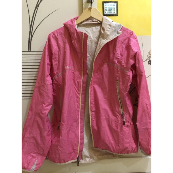 jaket outdoor wanita/ jaket gunung second original