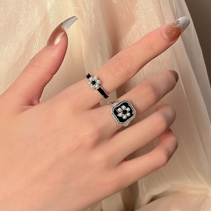 2pcs / Set Cincin Model Terbuka Adjustable Desain Bunga Hias Mutiara Gaya Retro Untuk Wanita