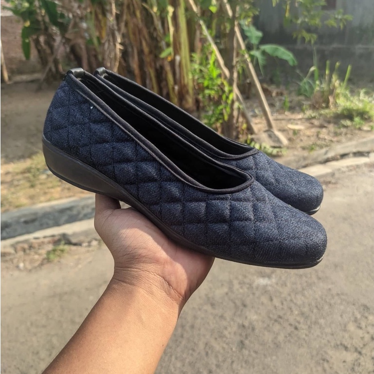 SEPATU-WANITA-FLAT-SHOES-RS39-SEPATU-KERJA-KANTOR-KASUAL-KOREAN-STYLE-FASHION-KOREA-HITAM-MOCCA-TEPLEK-DATAR-TANPA-HAK-MODEL-TERBARU-KEKINIAN-MODERN-MODIS-SIMPLE-ELEGAN-TRENDY-PEREMPUAN-CEWEK-EXECUTIVE-SEPATU-SLIP-ON-MURAH-MERIAH