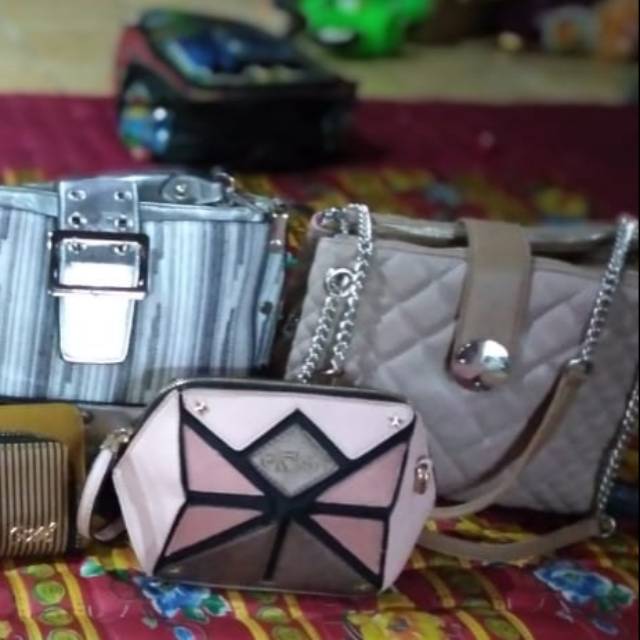 Gosh art 453 Pl like new ..yg pink rantai