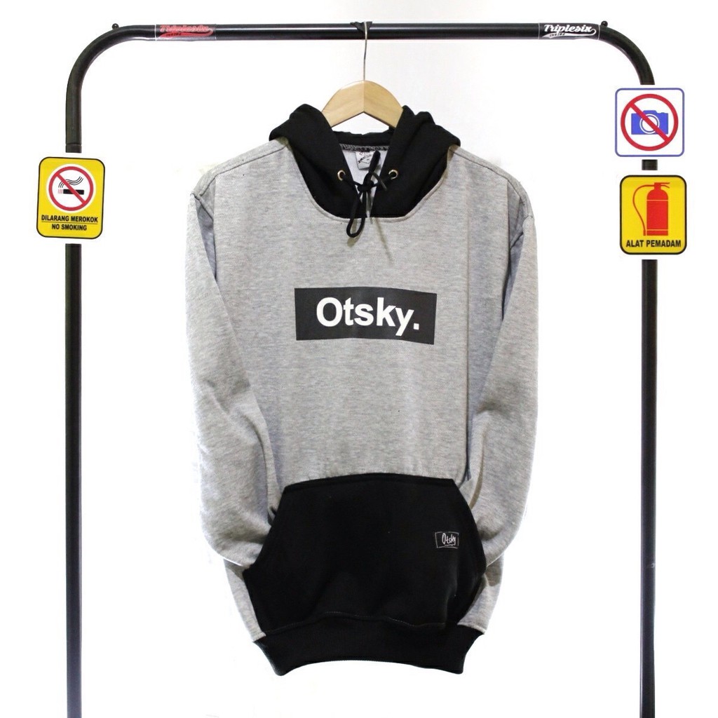 Fringgo Jaket Coach Saku Doraemon Ellesse Hitam Pria BestSeller Fringgo Jaket Coach Saku Doraemon Ellesse Hitam Pria BestSeller