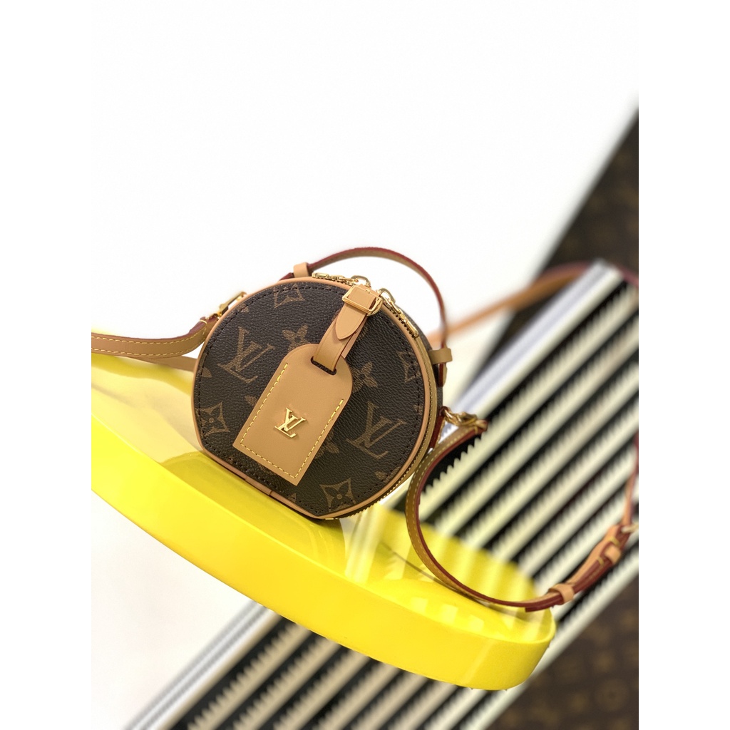 LV [Mini Boite Chapeaux handbag] M44699/M68276 Huanghua/Laohua MINI round cake bag
