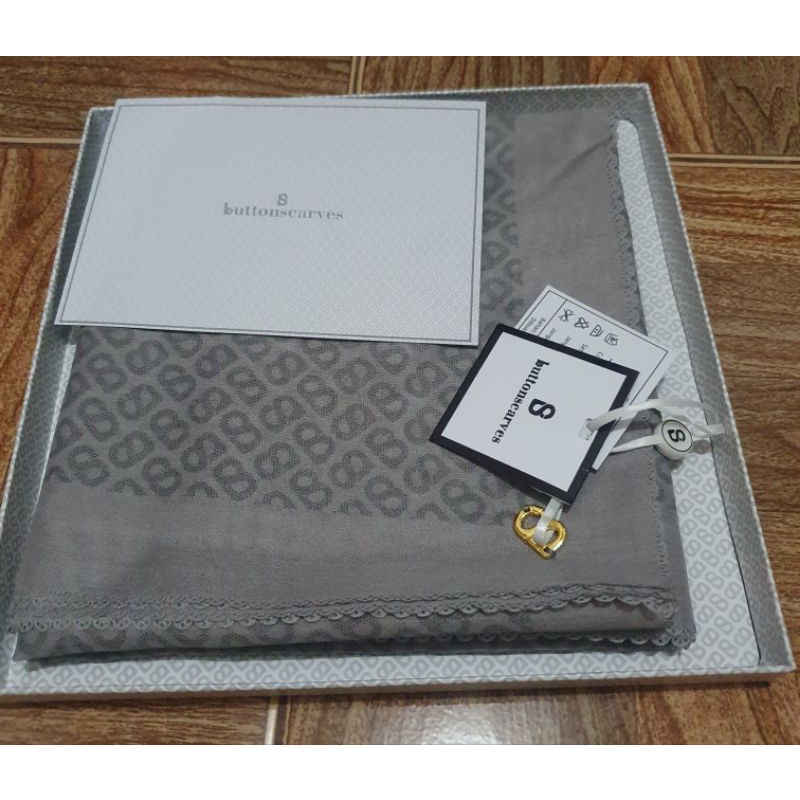 Tapis Buttonscraves_NWT