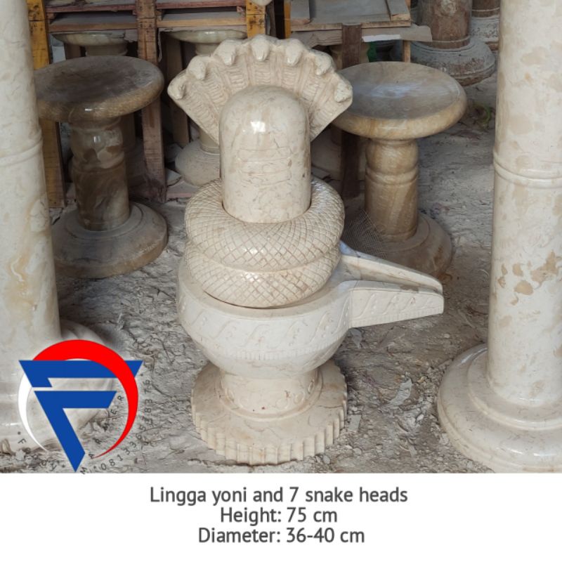 Lingga yoni dan 7 kepala ular marmer putih T.70 D.40