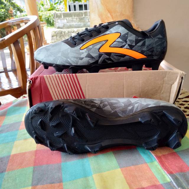 Specs Swervo Dynamite FG Silver