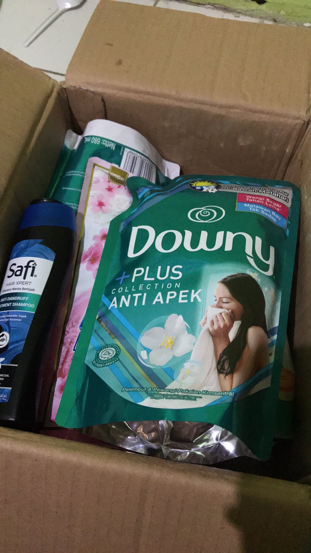 Downy Plus Collection Anti Apek 680ml Pewanggi Pakaian