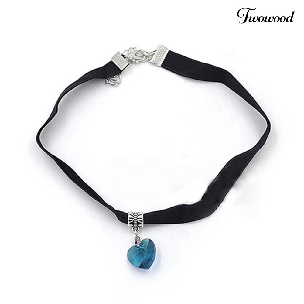 Kalung Choker Pendek Liontin Hati Aksen Berlian Imitasi Handmade Gaya Retro Gothic