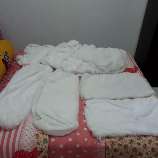 Kategori Sprei Rumbai Bulu Rasfur Non Motif (polos)