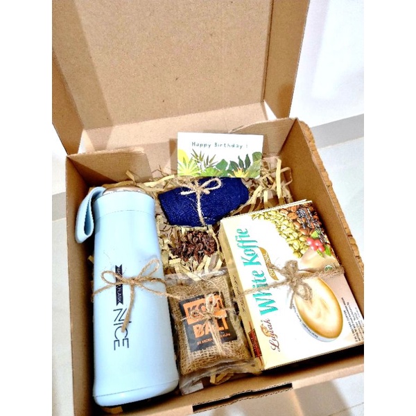 

Hampers Kado Ulang Tahun Cowo Unik Lucu