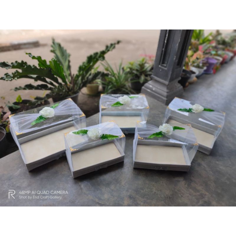 

Box hantaran lamaran/nikah