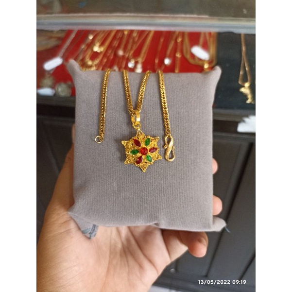 kalung titanium liontin ukiran bali bahan alpaka lapis emas