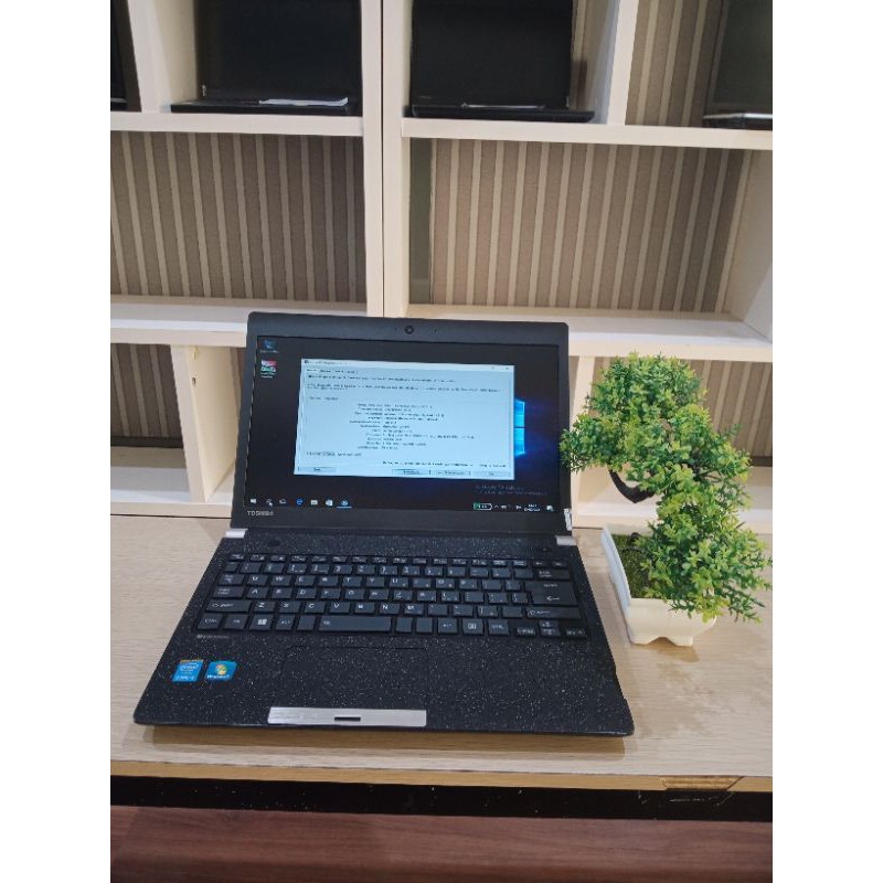 Laptop bagus Toshiba R734 Gen4 4Gb SSD 120Gb Bergaransi