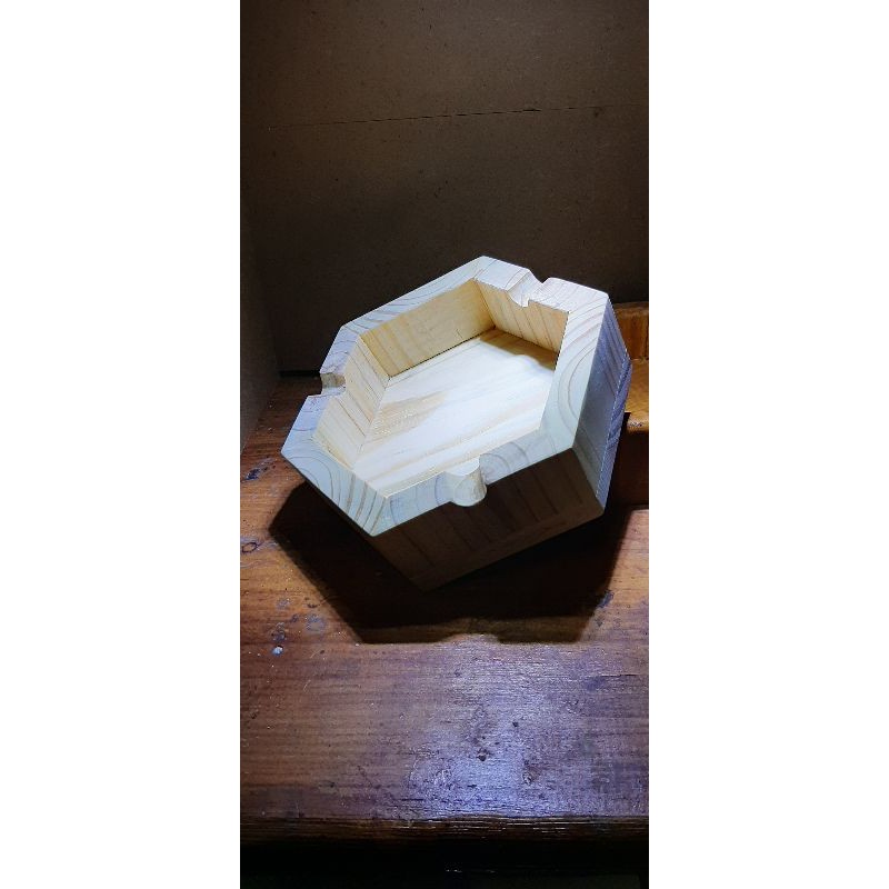 Asbak hexagon/asbak kayu/asbak unik/asbak rokok/ jati Belanda/asbak Murah/hiasan meja/asbak ukiran