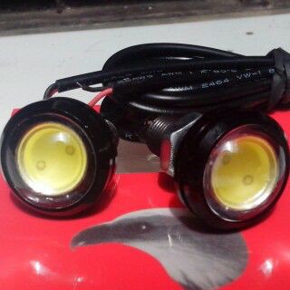 LAMPU MATA ELANG