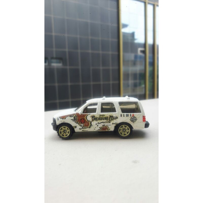 Matchbox ford expedition putih BF 2113 car diecast
