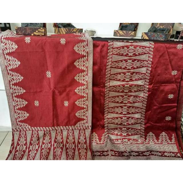 Kain Songket Tenun Silungkang Warna Merah