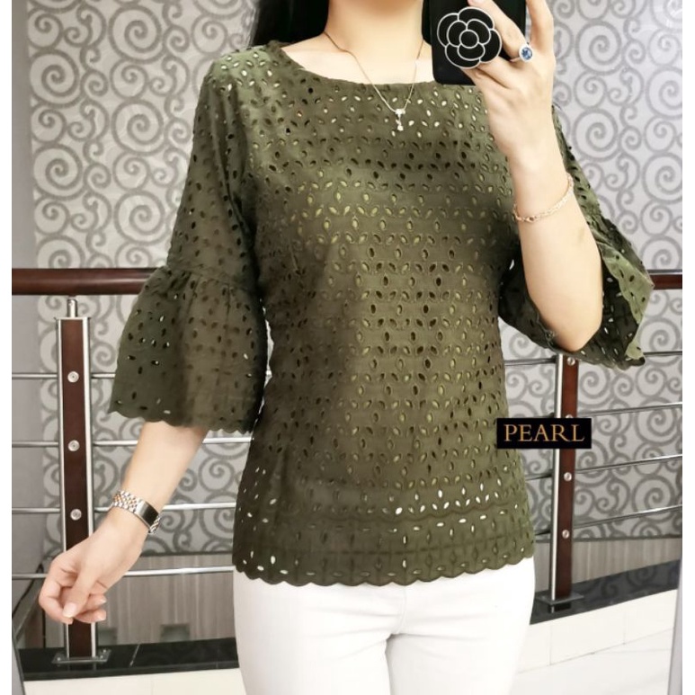 Blus katun bolong