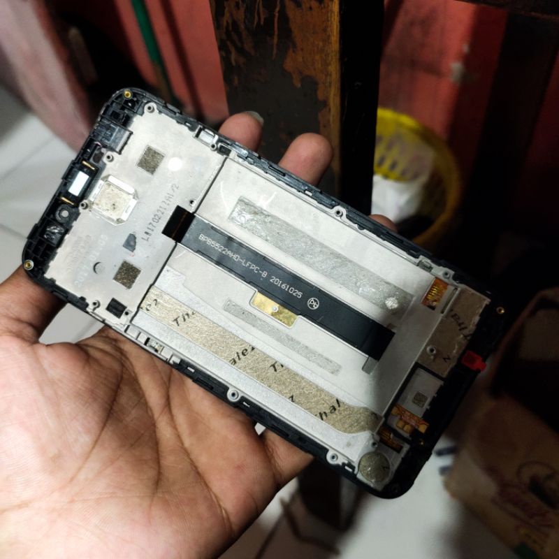 LCD plus touchscreen Blackberry Aurora original copotan normal garansi