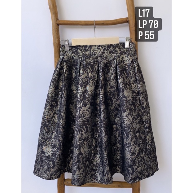 Rok Wanita Preloved-L17