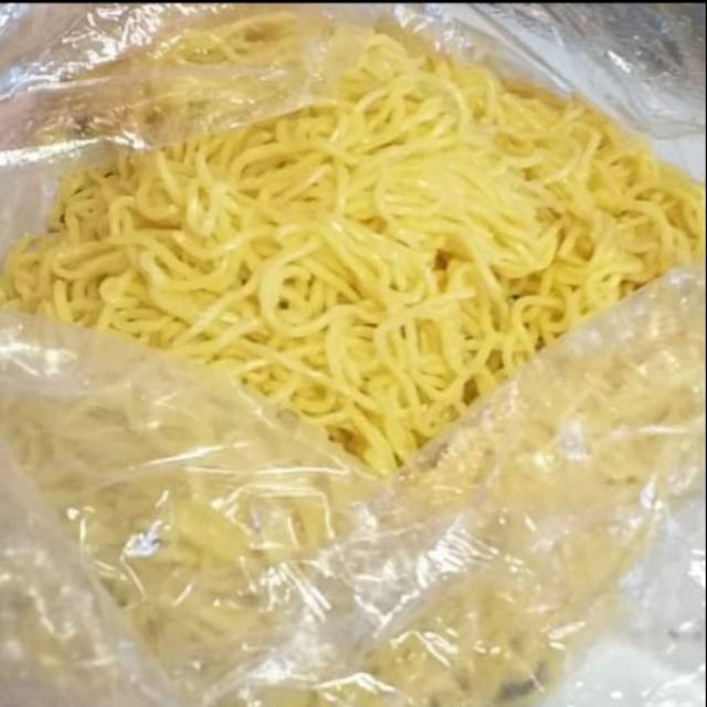 

Mie kuning basah 1kg