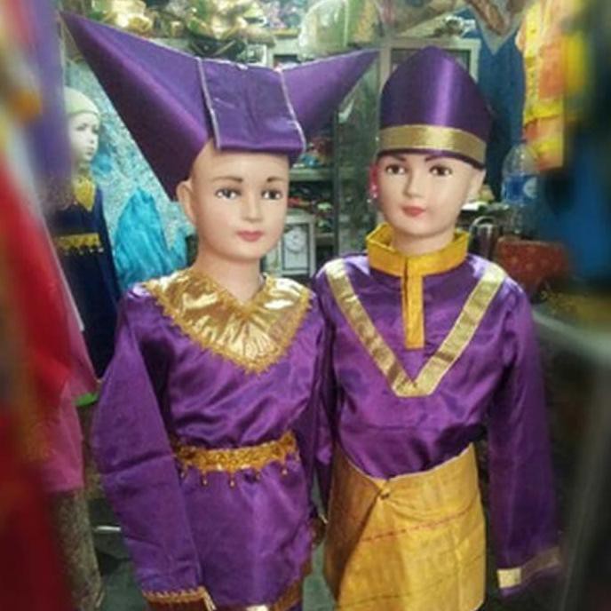 Sumatera Barat Pakaian Adat - Baju Adat Tradisional