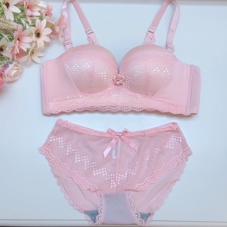 Bra Set (K-BS24) Seamless Fashion Bra + CD tanpa kawat busa push up tangan