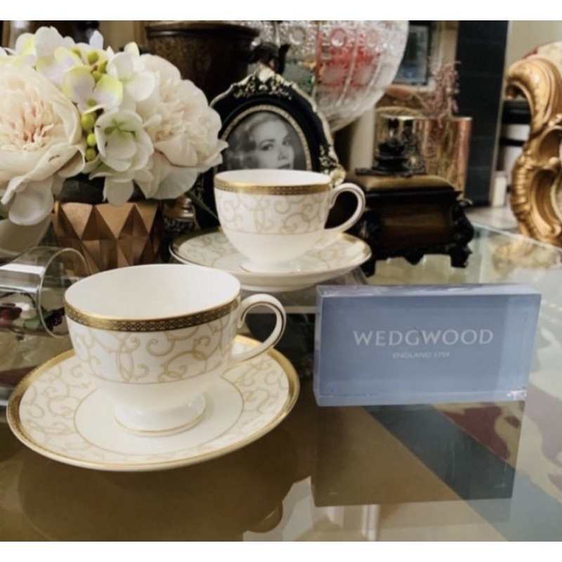 Tea Cup / Saucer / Wedgwood / Celestial Gold
