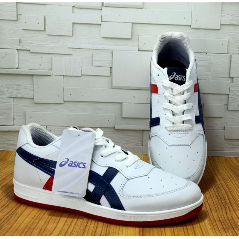 Sepatu pria Asik Badminton