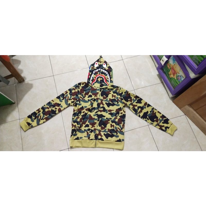 Jaket Bape