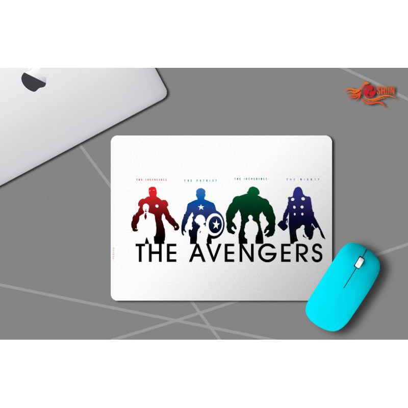 

MOUSEPAD 23X31 CM TEMA SUPERHERO MARVEL THE AVENGERS LOGO SILUET HEROES
