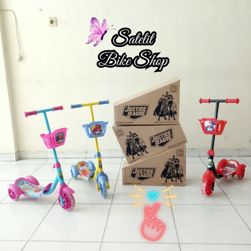 Scooter Anak Family Special Edition Justice League SC 7801 Polos Skuter Anak