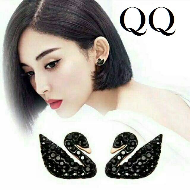 Anting Titanium Premium SWAN swaroski