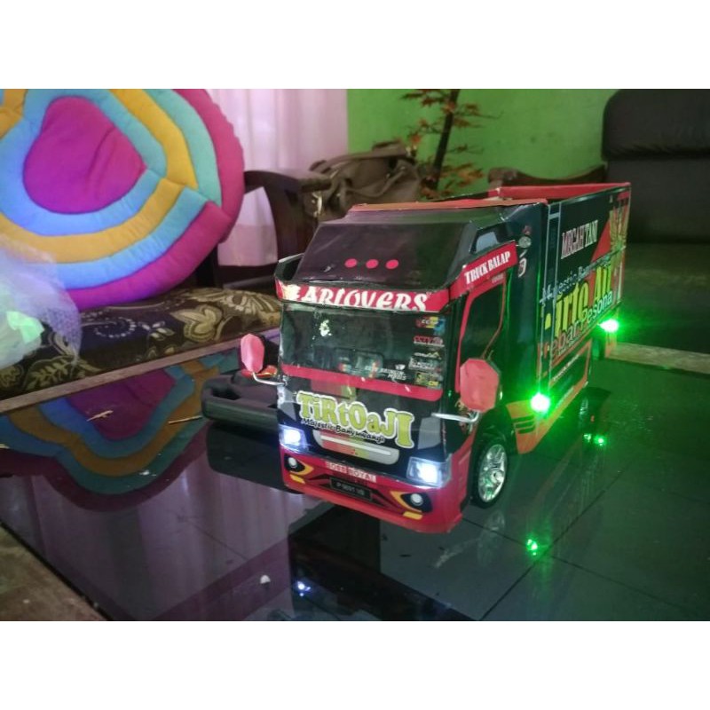 truk miniatur oleng remote