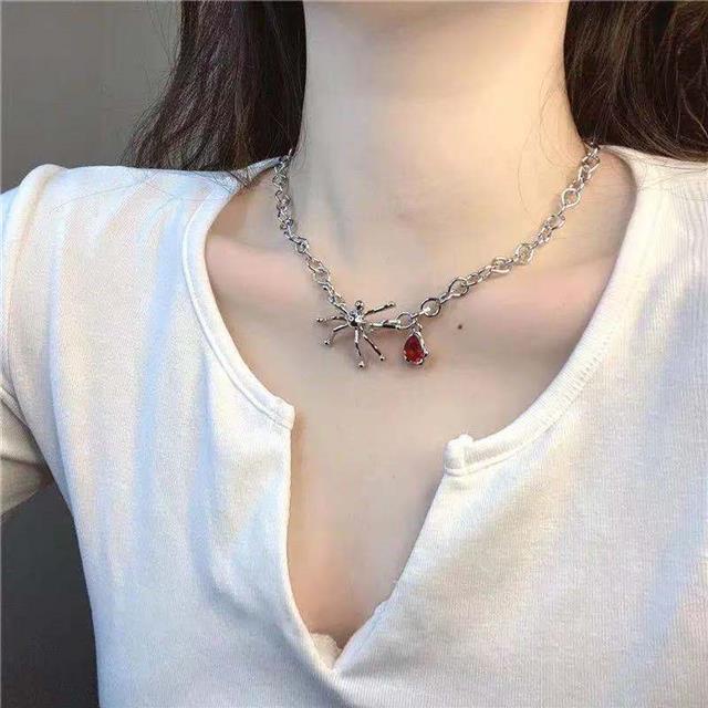 Eropa dan Amerika pribadi hip hop Spider merah crystal pendant Kalung vintage kelas tinggi elegan ni