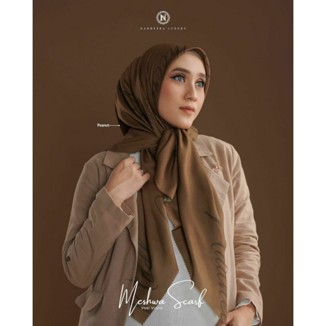 Meshwa Scarf By Nadheera Luxury