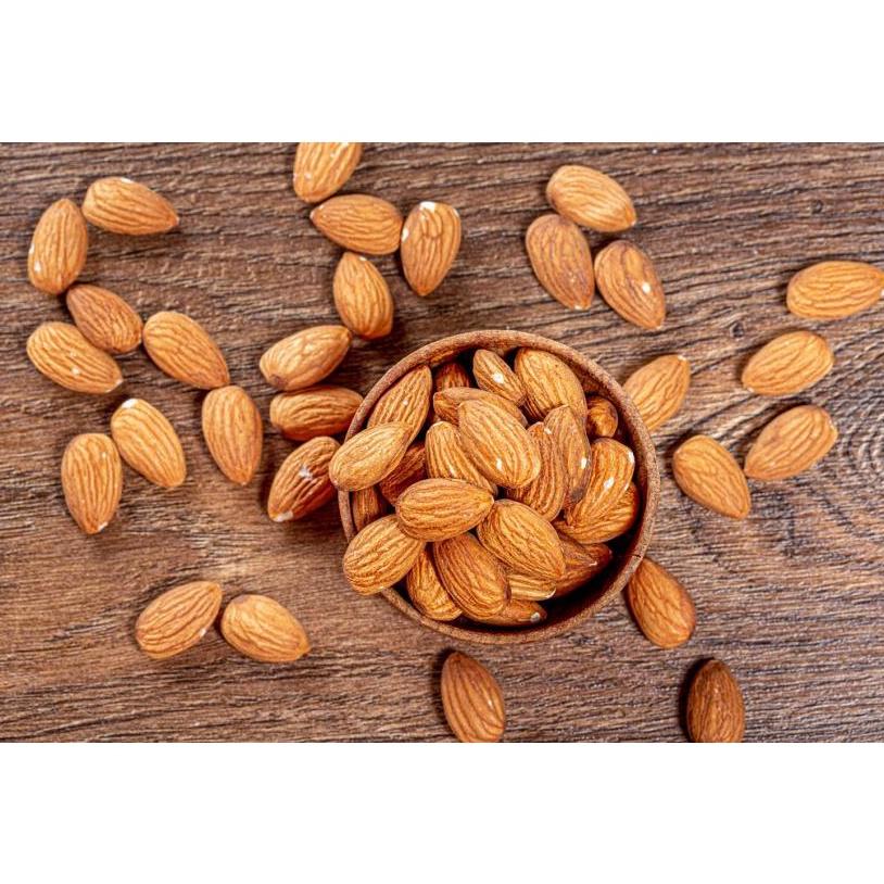 

Kacang Almond Kupas 500 Gram Original / Almon Roasted / Oleh Oleh Haji Umroh