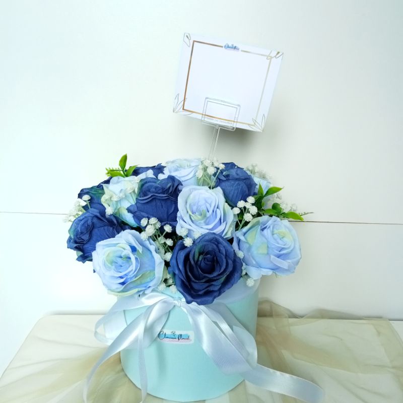 

Bloombox Artificial Flower (Medium) Wisuda, Opening kantor, Ulang Tahun, Anniversary, Hari Ibu, Perayaan lainnya - Medium Bloombox Artificial Flower Bouquet Graduation, Birthday, Anniversary, Mother's day