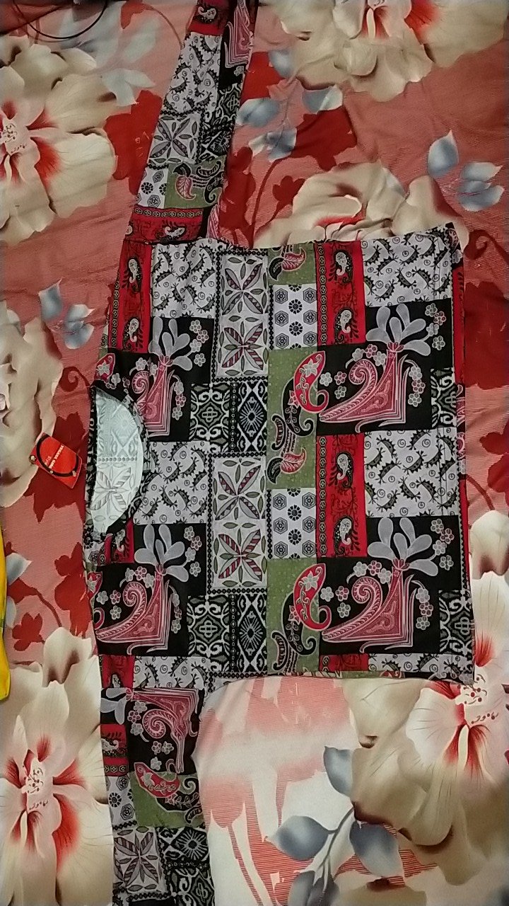 Monellina Marya Kaos Batik Crop Oversize Wanita