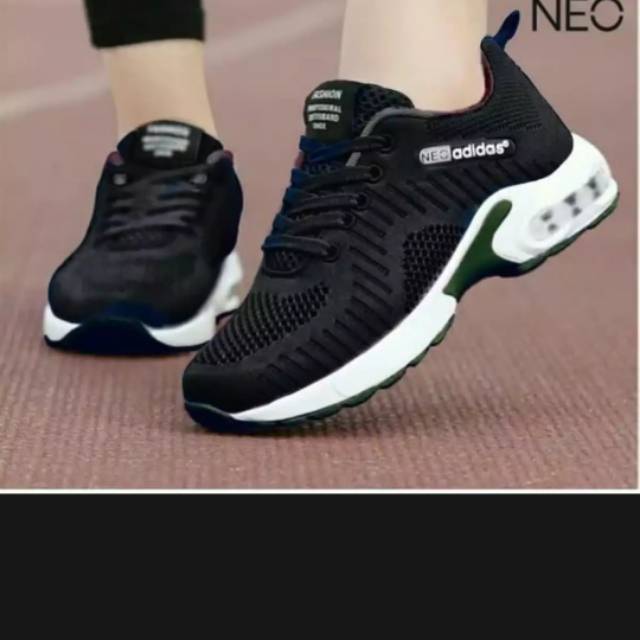 Sepatu wanita adidas neo.