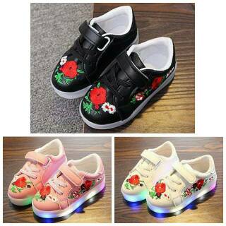  Sepatu  Kets  Sneaker LED Lampu Hitam Putih  Pink Bunga Murah 