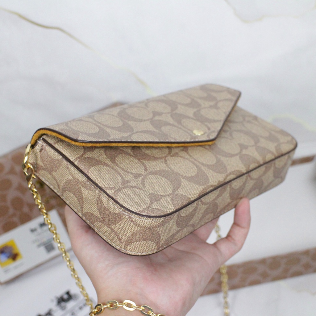 C@ach Pochette 1829 (3in1) (FreeBoxI+Invoice+DustBag+BubbleWrap)