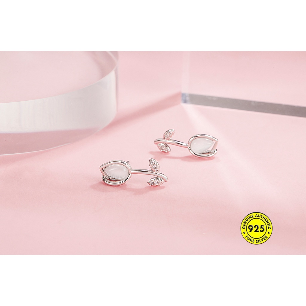 Anting Bentuk Tulip Bahan Alloy Warna Silver Anti Air Dan Alergi Untuk Wanita