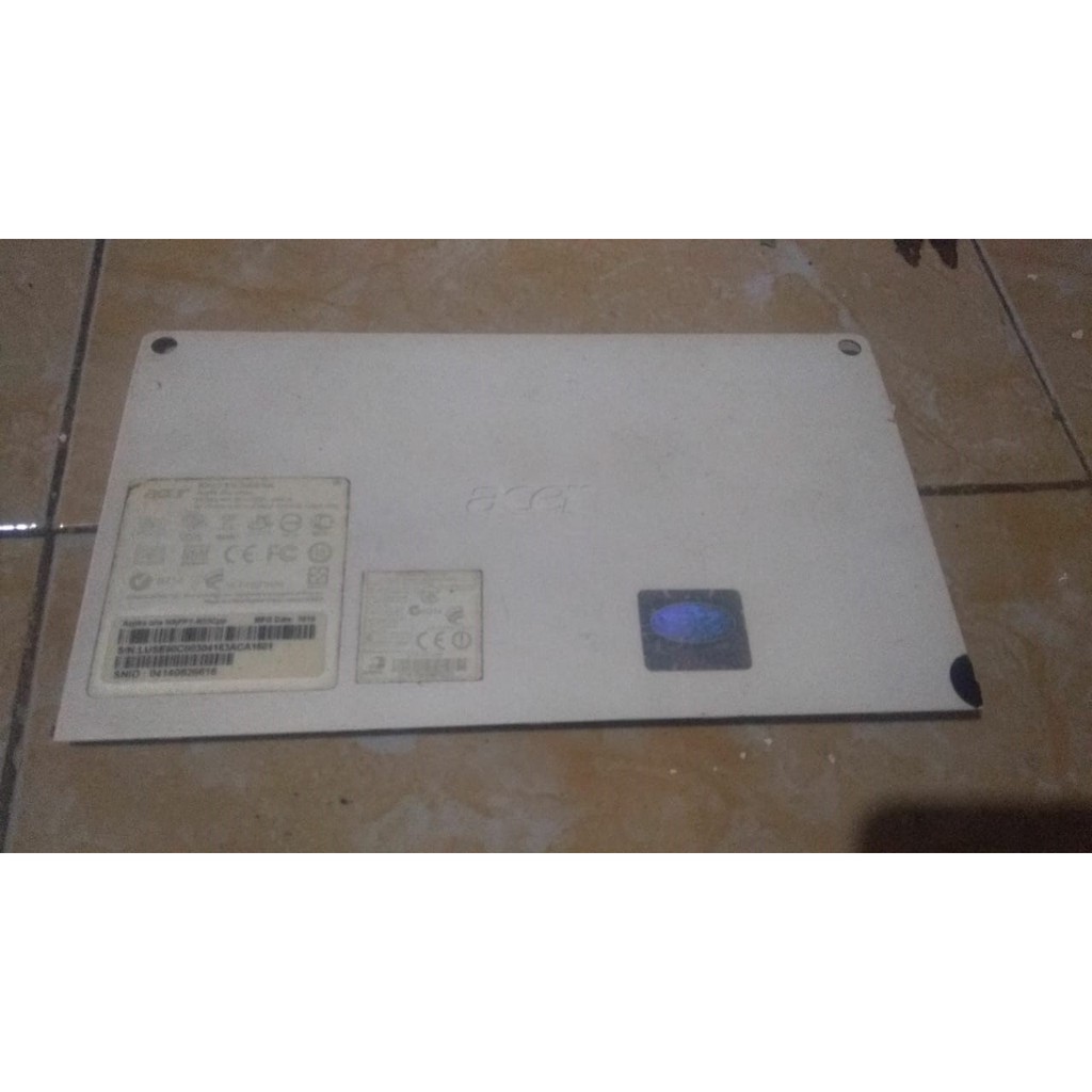 tutup casing bawah laptop acer aspire one Happy PAV 70