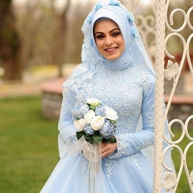 Gaun Wedding Pengantin Muslim Mewah