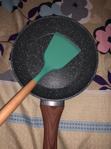 Cypruz Fry Pan Ceramic Marble Induksi Gagang Kayu 18 Cm Fp-0629