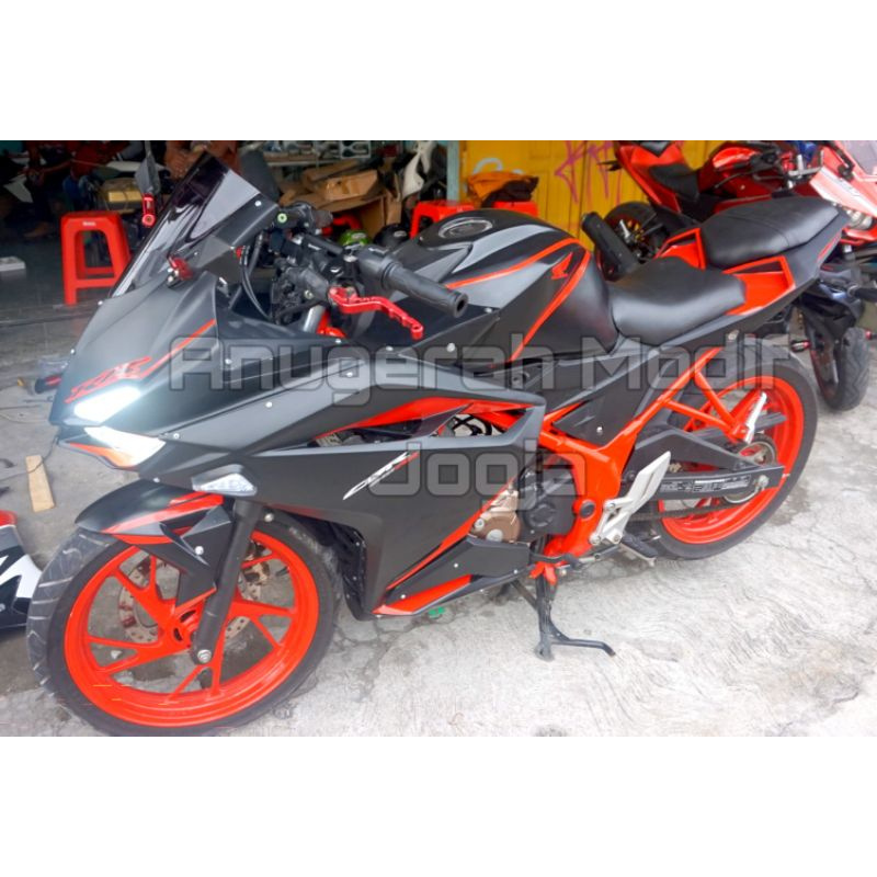Full fairing cb150 new ala cbr250rr