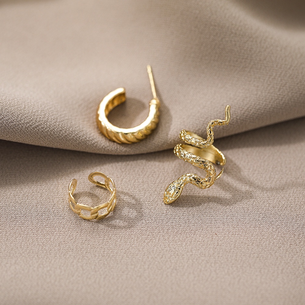 2022 Anting Klip Wanita Desain Ular Bulat Warna Emas Gaya Vintage Untuk Hadiah Valentine