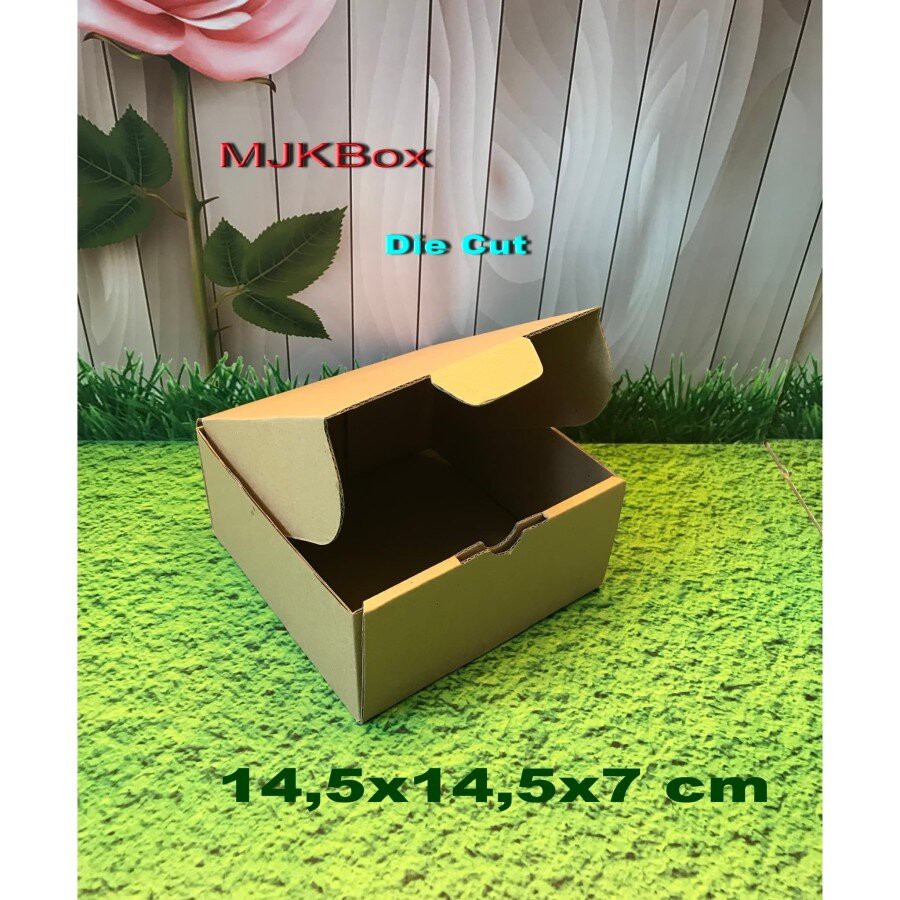 

Kotak kardus karton Uk. 14,5x14,5x7 cm.......Die Cut