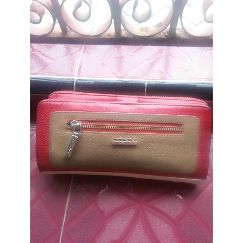 dompet donini 400.000 nego dikit,kapasitas besar,muat kartu banyak